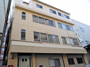 Apartment, 2 Bedrooms (400) | Balcony view