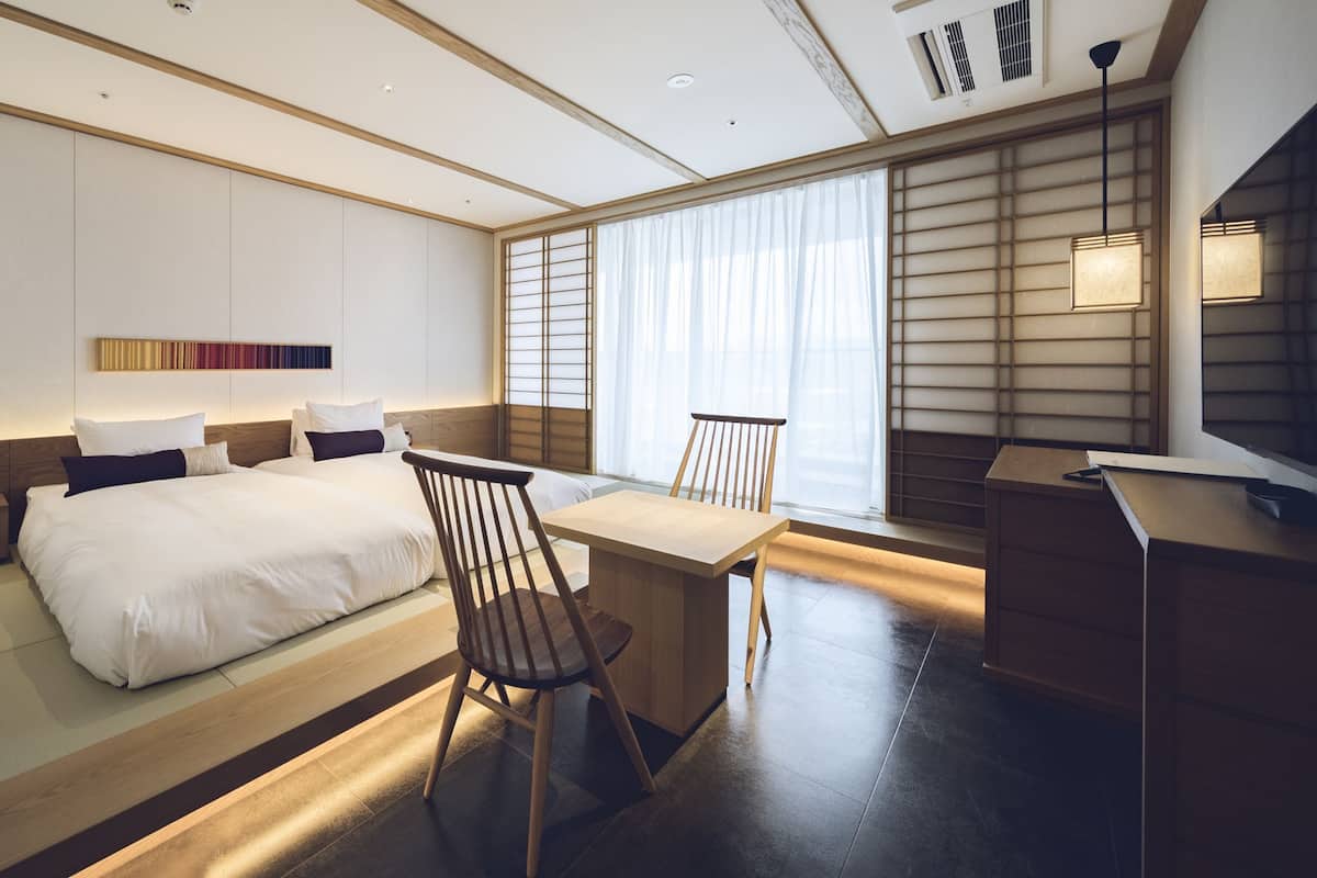 Premier Room, Non Smoking | In-room safe, blackout drapes, iron/ironing board, free WiFi