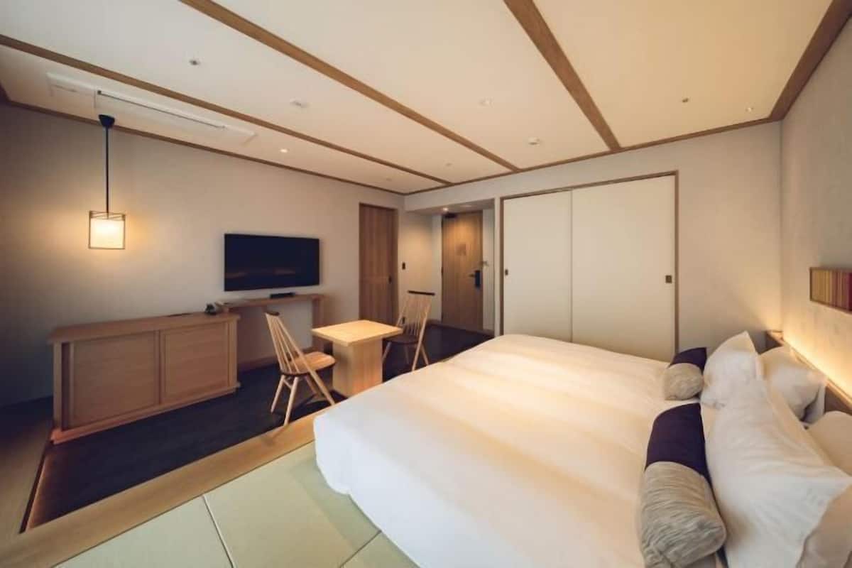 In-room safe, blackout drapes, iron/ironing board, free WiFi