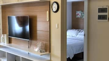 1 bedroom, iron/ironing board, internet, bed sheets