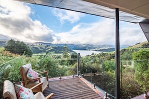 Terrace/patio - The Grandstand - French Farm Holiday Home (Akaroa)