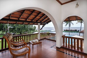 Premier Lake View Room | Lake view - Backwater Ripples Kumarakom (Kottayam)