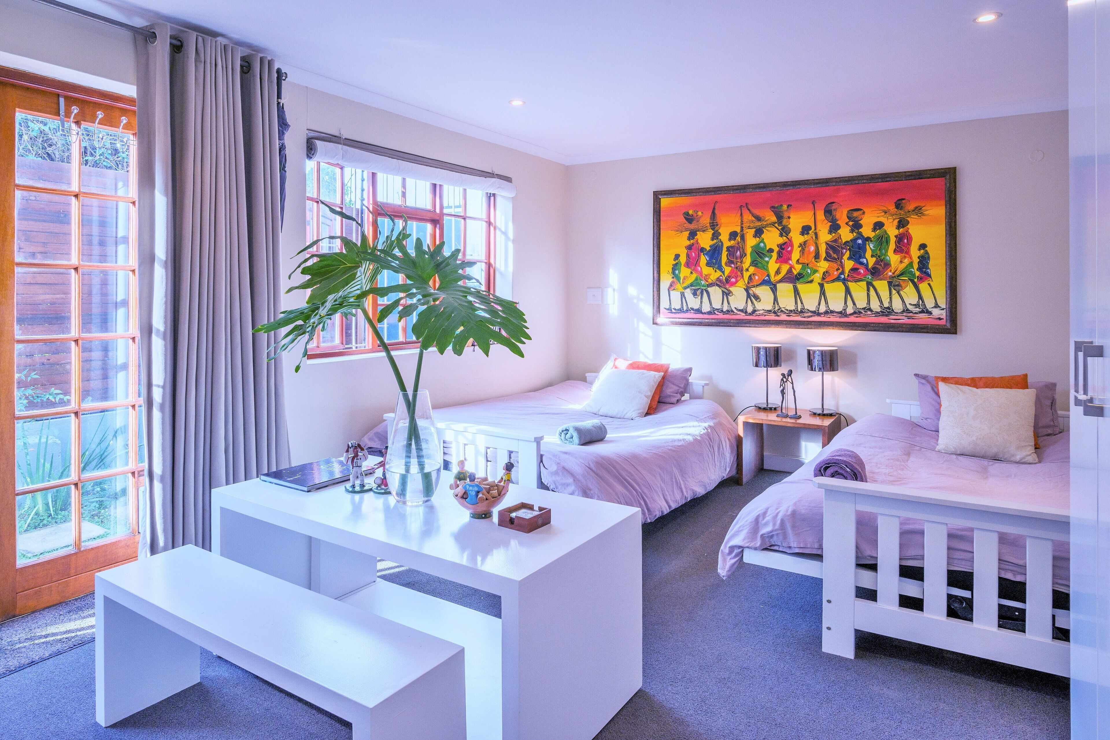 5 bedrooms, iron/ironing board, WiFi, bed sheets