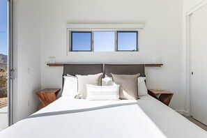 2 bedrooms, iron/ironing board, travel cot, WiFi - Shelter 2 By Homestead Modern (Joshua Tree)