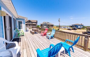 Outdoor dining - Swink Cottage - Southern Shores, Ocean View, 40 Yards to the Beach, Hot Tub, Pets OK, Flex Stays (Southern Shores)