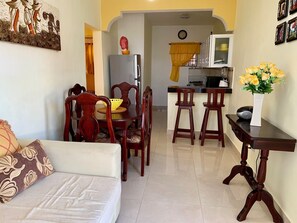 Smart TV - Higuey Center City, Candyland 2 bedroom  (Higüey)