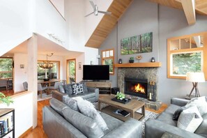 TV, fireplace, offices