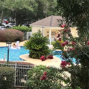 屋外プール、��温水プール
