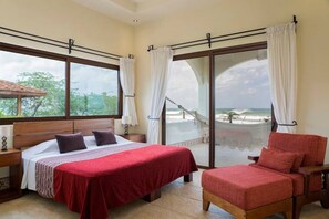 4 bedrooms, desk, travel cot, free WiFi - Fort Walker (Beachfront House) (Hacienda Iguana)