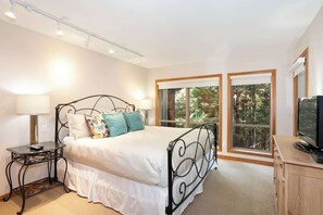 3 chambres, fer et planche à repasser, Wi-Fi, literie fournie