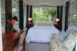 5 bedrooms, iron/ironing board, Internet