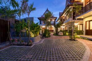 Exterior - Villa with pool view-06pax (siem Reap)