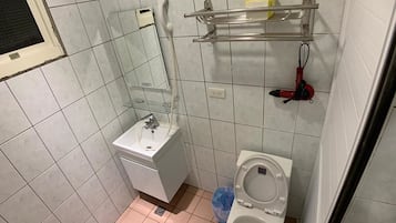 Shower, free toiletries, hair dryer, slippers