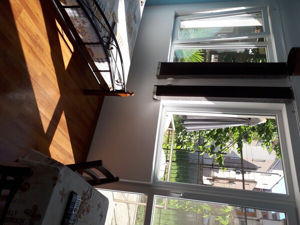 Interior - Studio flowers 2 + 1 (Pomorie)