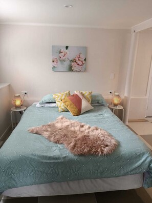 1 habitación, escritorio, wifi y ropa de cama 