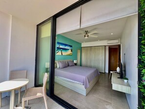 2 bedrooms, in-room safe, iron/ironing board, free WiFi
