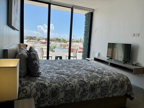 2 bedrooms, in-room safe, iron/ironing board, free WiFi