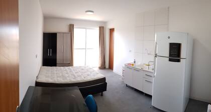 1 Bedroom Kitnet with Private Bathroom