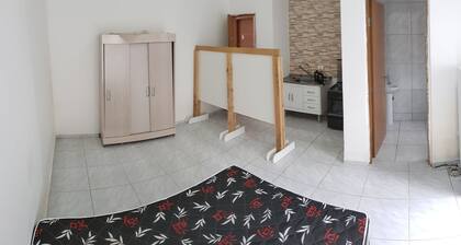 1 Bedroom Kitnet with Private Bathroom