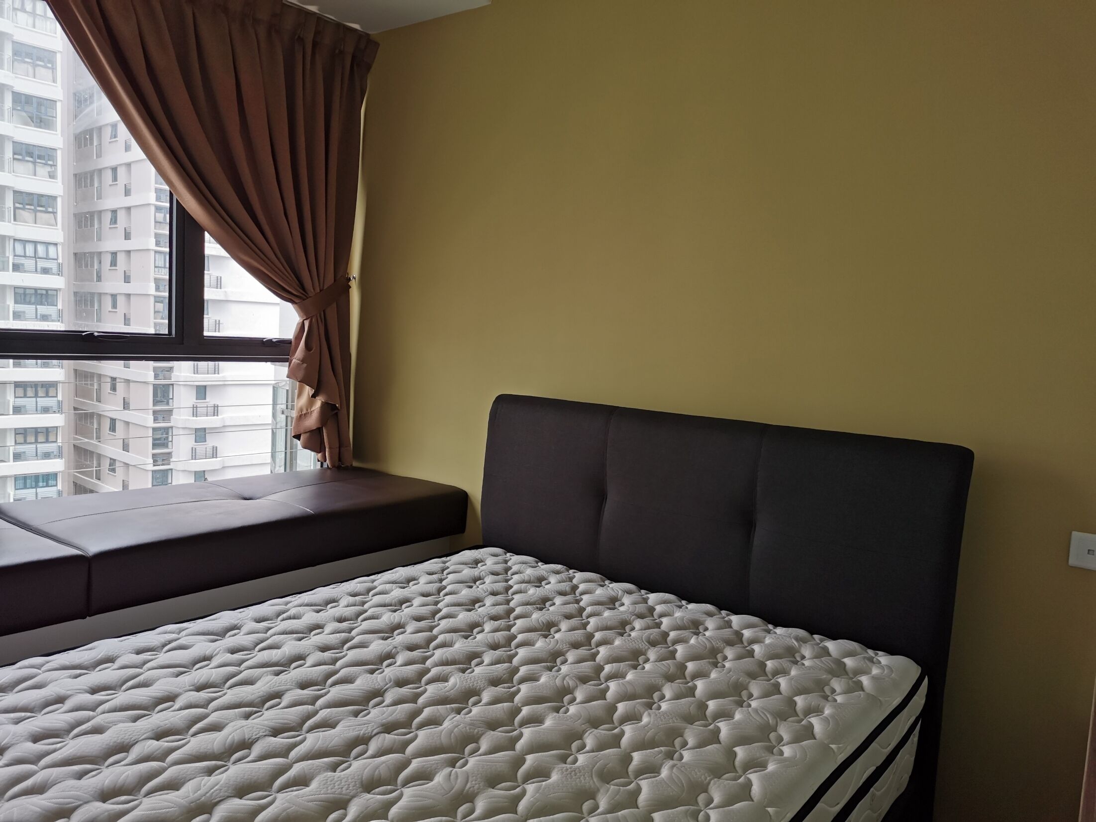 2 bedrooms, iron/ironing board, WiFi