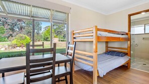 2 bedrooms