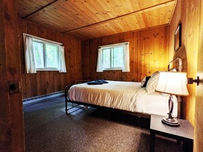 2 bedrooms, WiFi, bed sheets, wheelchair access