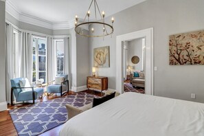 2 slaapkamers, een strijkplank/strijkijzer, wifi, beddengoed