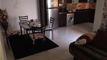 Biệt thự | Bếp riêng | Tủ lạnh, lò nướng, máy rửa bát, dụng cụ nấu nướng/bát dĩa/dao nĩa