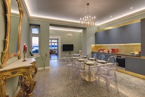 Fridge, microwave, oven, stovetop - Arena & Seaview Luxury Residence (Pula)