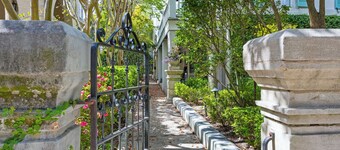 Whitaker Mansion in the Forsyth Park Suite - STVR 02010
