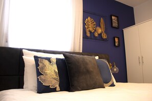 2 bedrooms, desk, soundproofing, iron/ironing board