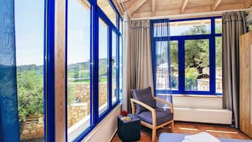 Villa | 3 bedrooms, premium bedding, in-room safe, blackout drapes