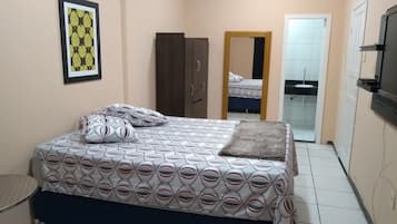 1 bedroom, desk, iron/ironing board, free WiFi