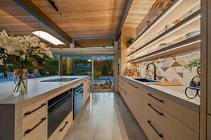 Fridge, microwave, oven, stovetop - Bright, Dog Friendly, Bungalow with Ozone Pool, Firepit and Mountain Views! (Palm Springs)