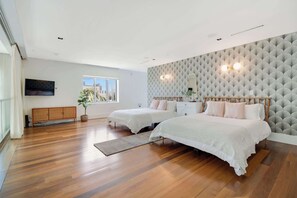 4 bedrooms, iron/ironing board, travel cot, WiFi