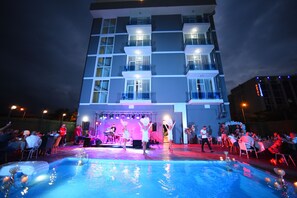 Outdoor pool - King`s Town Hotel Gonio, Georgia, Andria Pirveltsodebuli St. 51 b (Batumi)