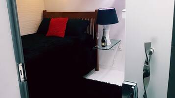 1 quarto, ferros/tábuas de passar roupa, Wi-Fi de cortesia
