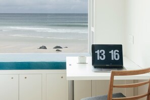 6 Barnaloft | Beach/ocean view