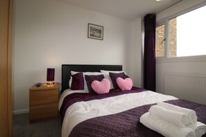 4 Schlafzimmer, Schreibtisch, Bügeleisen/Bügelbrett, kostenloses WLAN