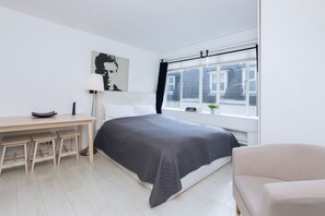 1 Schlafzimmer, Schreibtisch, Bügeleisen/Bügelbrett, kostenloses WLAN