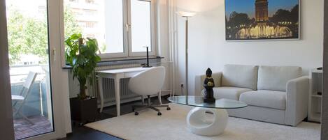 TV, Netflix, streaming services