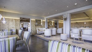 Bar (on property) - Berghotel Zirm (Valdaora)