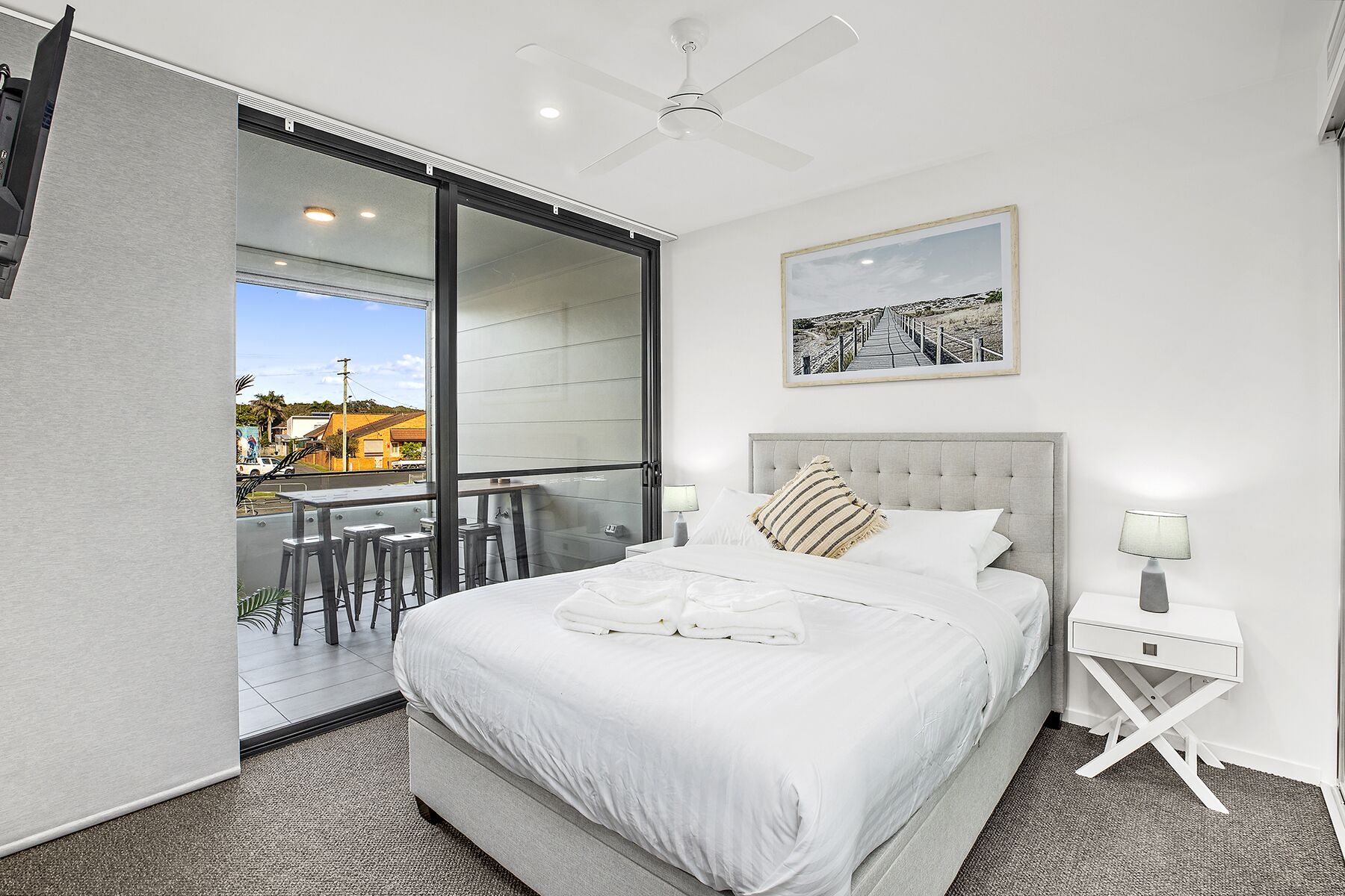 2 dormitorios, tabla de planchar con plancha, cuna de viaje y wifi