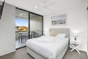 2 chambres, fer et planche à repasser, lit de bébé portatif, Wi-Fi