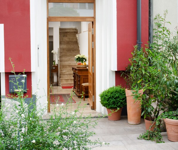 Interior entrance - Apartments Christina im Design Vosteen (Nuremberg)