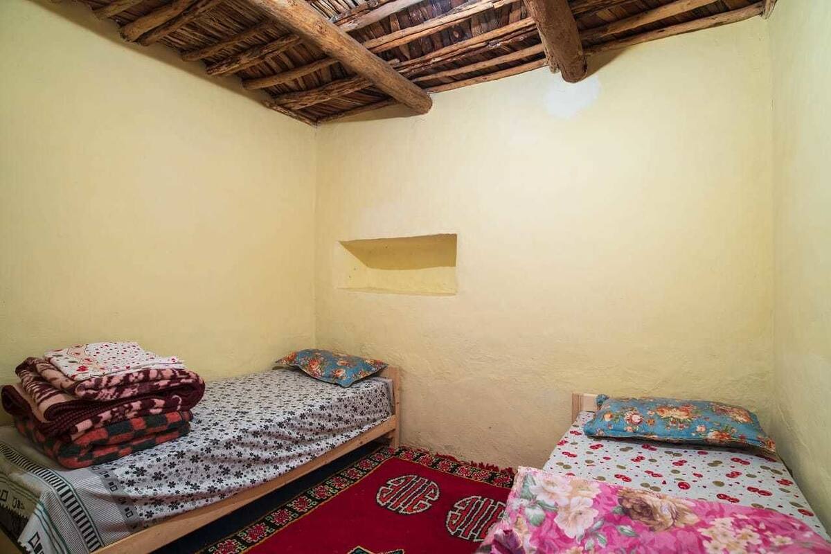 Double Room | Free WiFi, bed sheets
