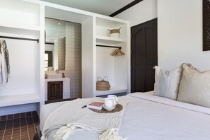 2 bedrooms, iron/ironing board, travel cot, free WiFi - KHAMIN POOL VILLA, 2 BR, 2 BA, up to 6 guests, 5' drive from Chaweng Beach (Koh Samui)