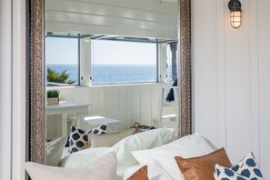 2 bedrooms, iron/ironing board, travel cot, WiFi