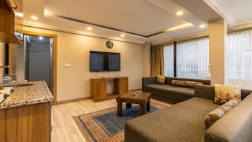 Family Suite | 1 bedroom, free WiFi
