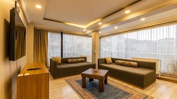 Family Suite | 1 bedroom, free WiFi